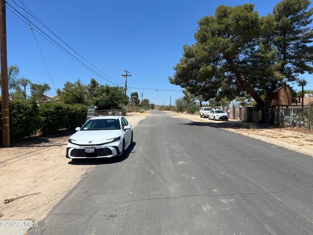 13320 E Avenue W6, Pearblossom, CA 93553