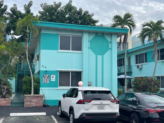 314 Elm Street 3, Hollywood, FL 33019