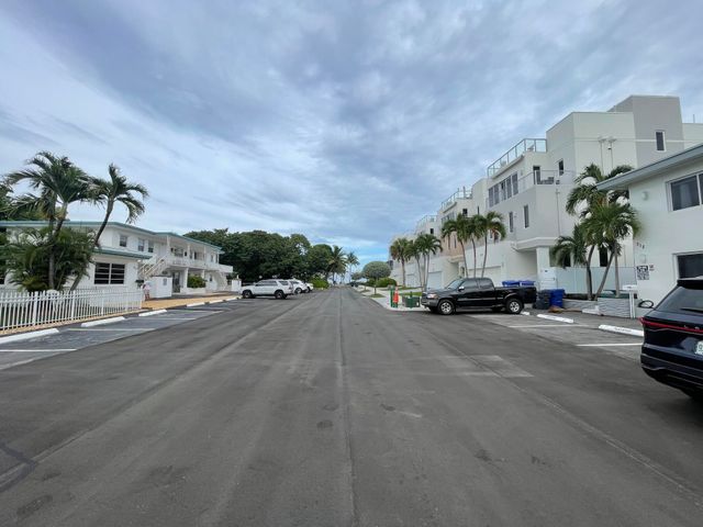 314 Elm Street 3, Hollywood, FL 33019