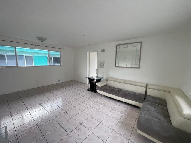314 Elm Street 3, Hollywood, FL 33019
