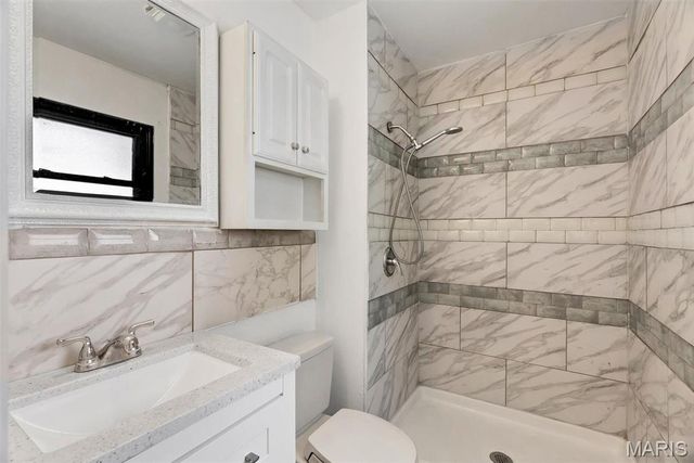 9986 Lark Avenue, St Louis, MO 63125