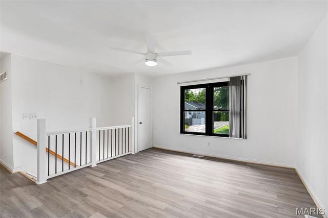 9986 Lark Avenue, St Louis, MO 63125