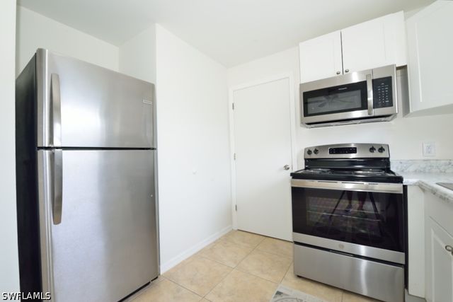 907 NE 10th TER, Cape Coral, FL 33909