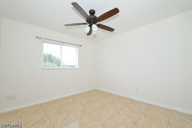 907 NE 10th TER, Cape Coral, FL 33909