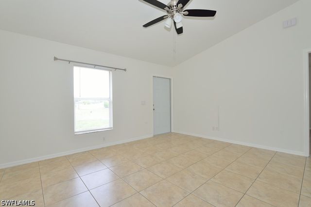 907 NE 10th TER, Cape Coral, FL 33909