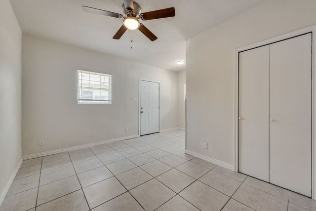 2704 Rosen Avenue, Fort Worth, TX 76164