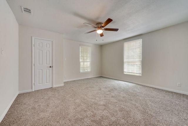 2704 Rosen Avenue, Fort Worth, TX 76164