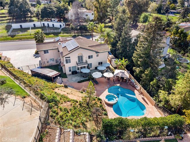 1617 Garden, Redlands, CA 92373