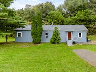 55470 Flatbush Road, Flowerfield Twp, MI 49093