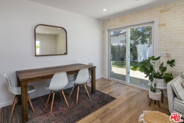 23028 Burbank Boulevard, Woodland Hills, CA 91367