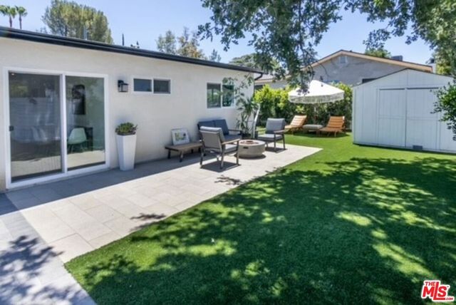 23028 Burbank Boulevard, Woodland Hills, CA 91367