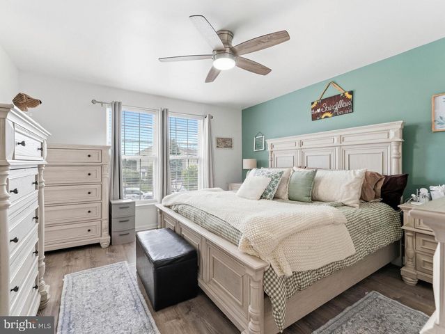 8 PINEHURST CT, Blackwood, NJ 08012