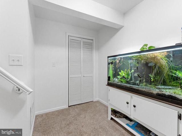 8 PINEHURST CT, Blackwood, NJ 08012