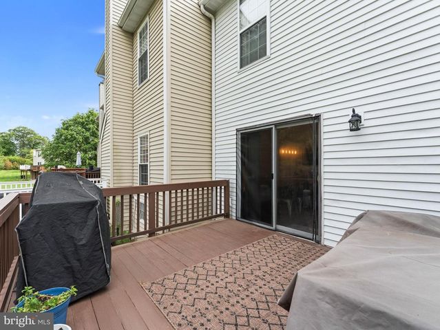 8 PINEHURST CT, Blackwood, NJ 08012