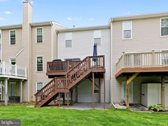 8 PINEHURST CT, Blackwood, NJ 08012