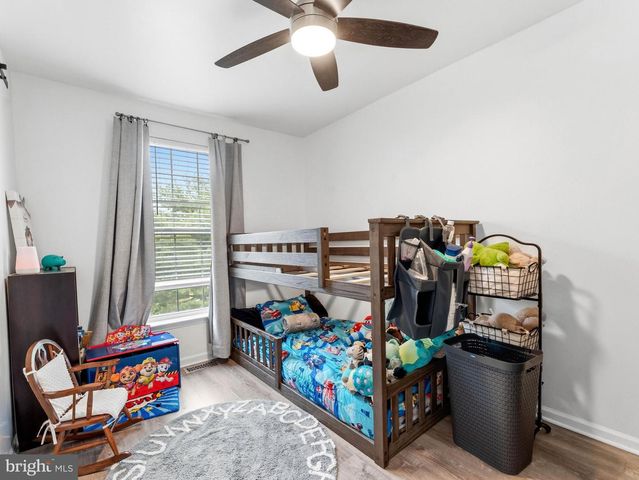 8 PINEHURST CT, Blackwood, NJ 08012
