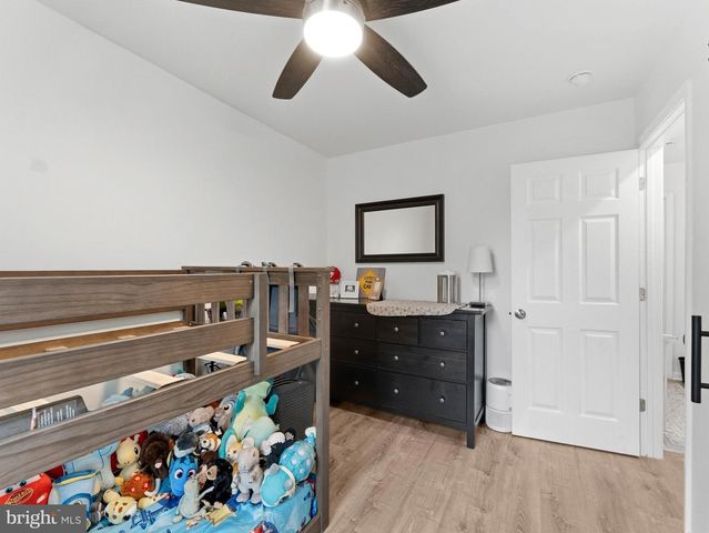 8 PINEHURST CT, Blackwood, NJ 08012