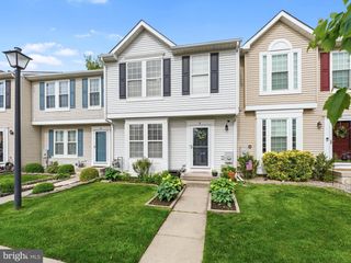 8 PINEHURST CT, Blackwood, NJ 08012