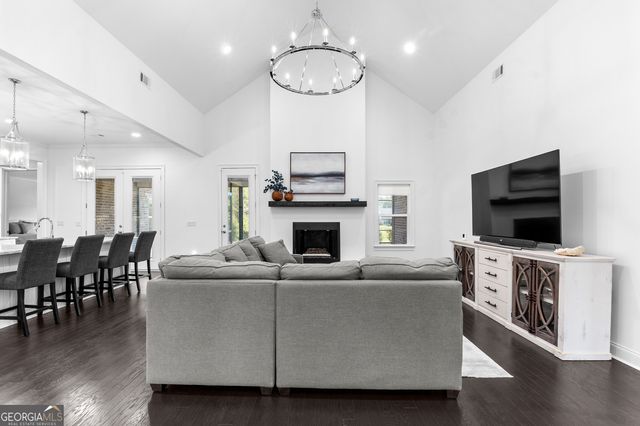 207 Yale Circle, Bonaire, GA 31005