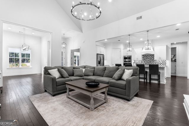 207 Yale Circle, Bonaire, GA 31005