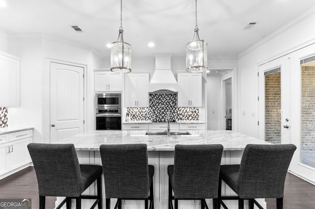207 Yale Circle, Bonaire, GA 31005