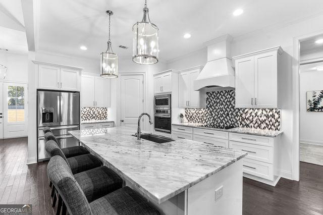 207 Yale Circle, Bonaire, GA 31005