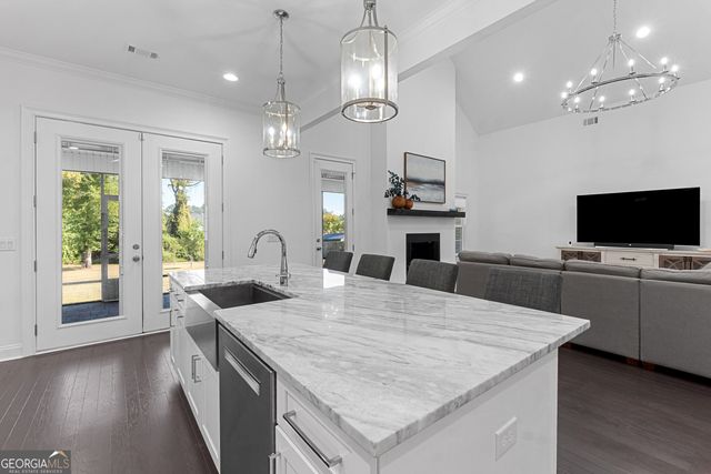 207 Yale Circle, Bonaire, GA 31005