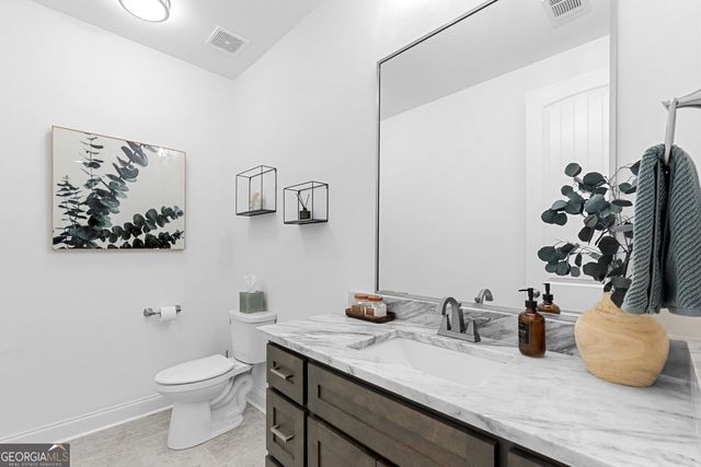 207 Yale Circle, Bonaire, GA 31005