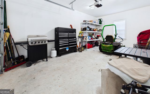 207 Yale Circle, Bonaire, GA 31005