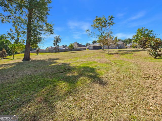 207 Yale Circle, Bonaire, GA 31005