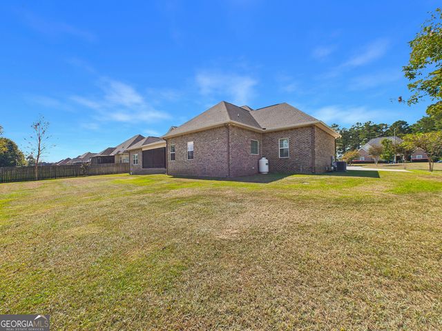 207 Yale Circle, Bonaire, GA 31005