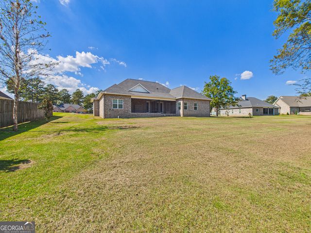 207 Yale Circle, Bonaire, GA 31005