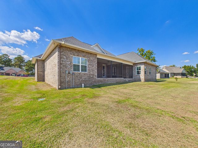 207 Yale Circle, Bonaire, GA 31005