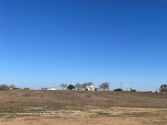 15657 Fm 86, Dale, TX 78616