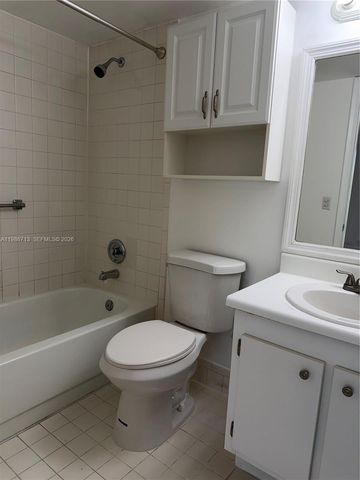 13355 SW 9th Ct 415H, Pembroke Pines, FL 33027