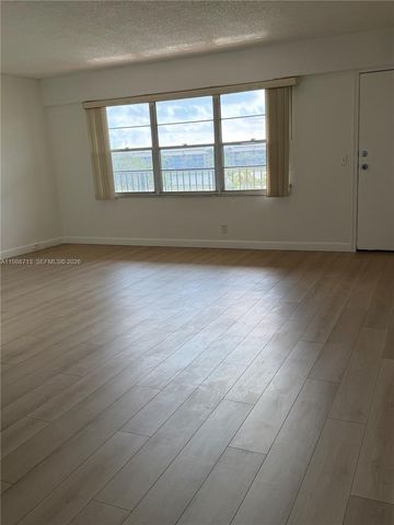 13355 SW 9th Ct 415H, Pembroke Pines, FL 33027