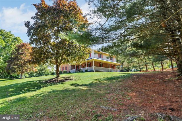 63 LINDSAY LN, Hanover, PA 17331