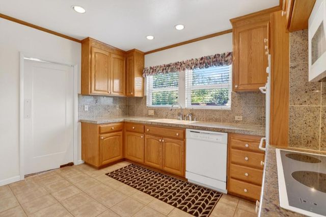 7621 Hanna Street, Gilroy, CA 95020