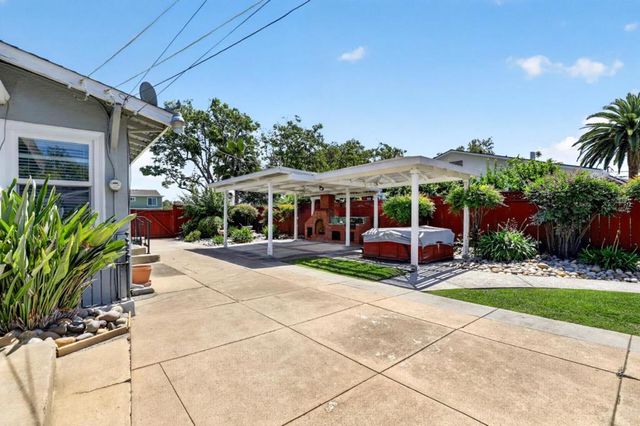 7621 Hanna Street, Gilroy, CA 95020