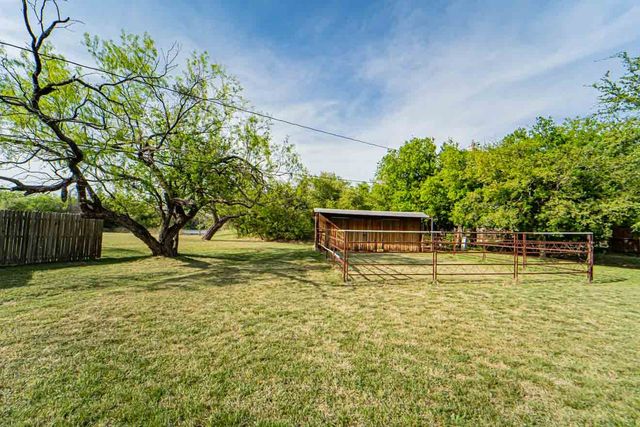 4 Chaparral Lane, Breckenridge, TX 76424