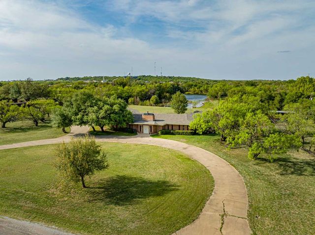 4 Chaparral Lane, Breckenridge, TX 76424
