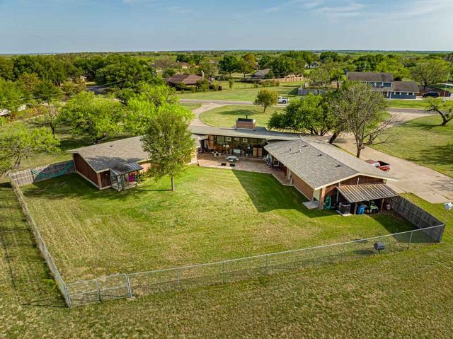 4 Chaparral Lane, Breckenridge, TX 76424