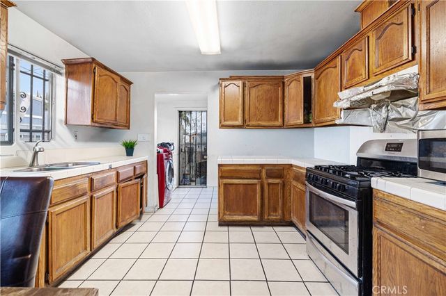 506 E 62nd Street, Los Angeles, CA 90003