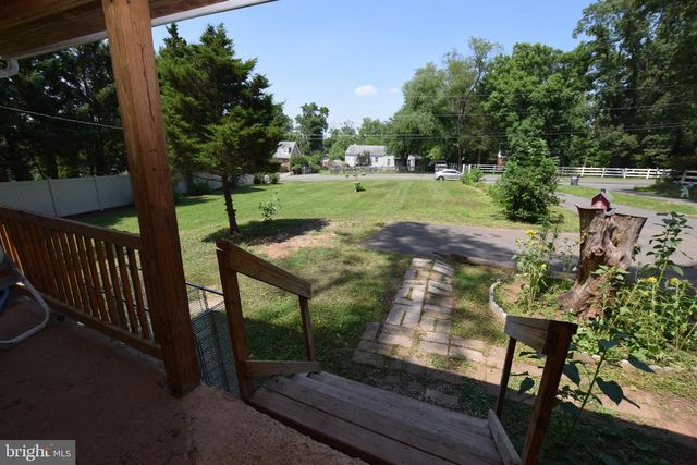 8721 YORKSHIRE LN, Manassas, VA 20111