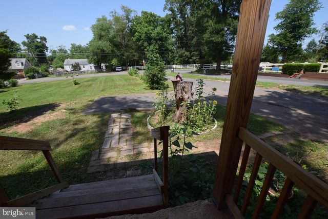 8721 YORKSHIRE LN, Manassas, VA 20111