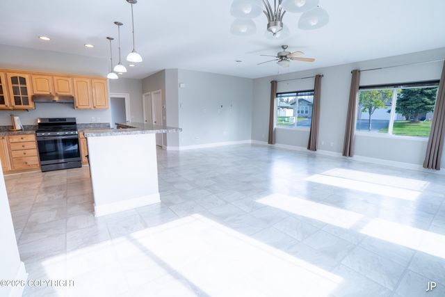 281 W London Rose Circle, Soldotna, AK 99669