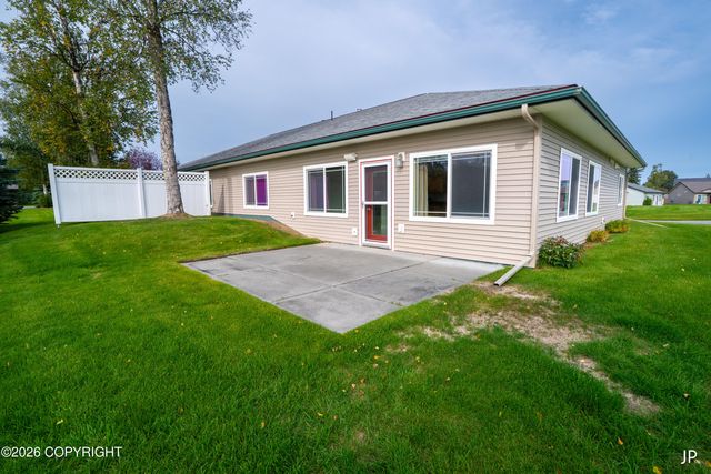 281 W London Rose Circle, Soldotna, AK 99669