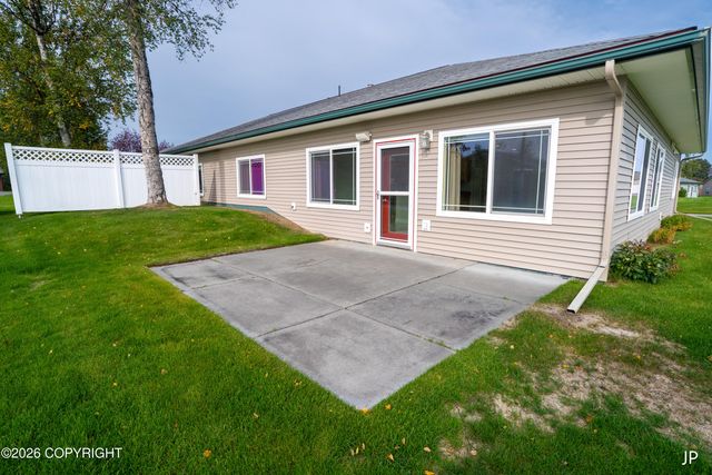 281 W London Rose Circle, Soldotna, AK 99669
