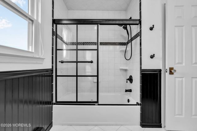 7 Richard Court, Manalapan, NJ 07726