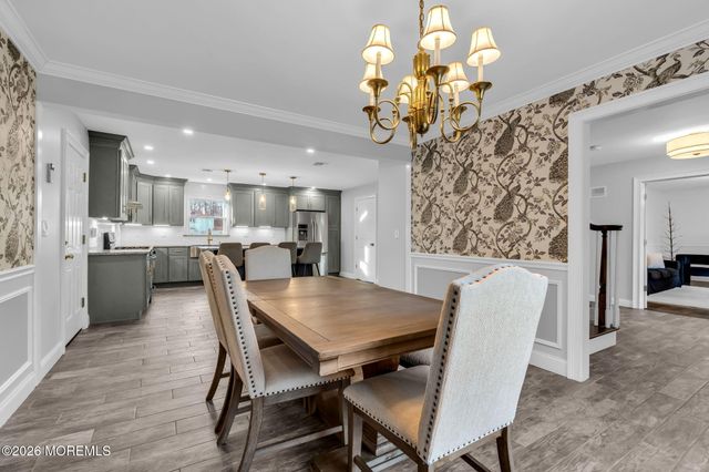 7 Richard Court, Manalapan, NJ 07726